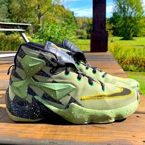 NIKE LeBron XIII All Star 2017 play offs. Men-7 youth-7 Women-8.5